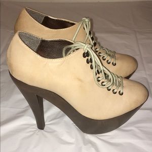 Chelsea Crew “Maggie” Cream Lace up platform heels